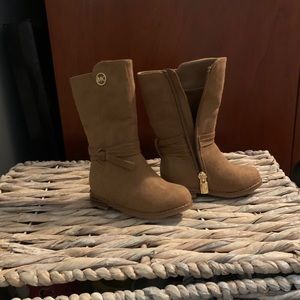 MICHAEL KORS TODDLER BOOTS🌟